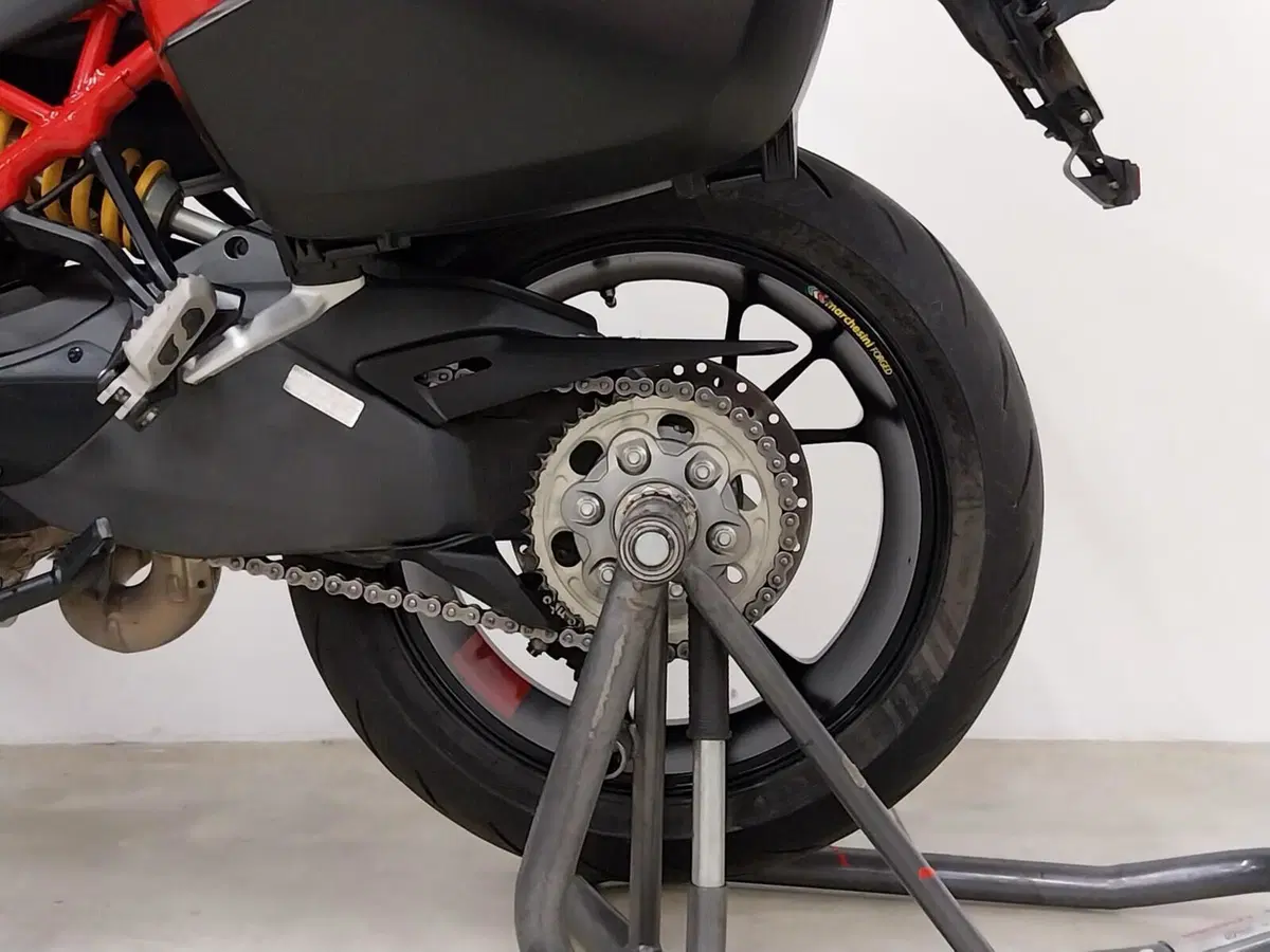 Ducati Multistrada V4 Pikes Peak (2021 - 24) (17)