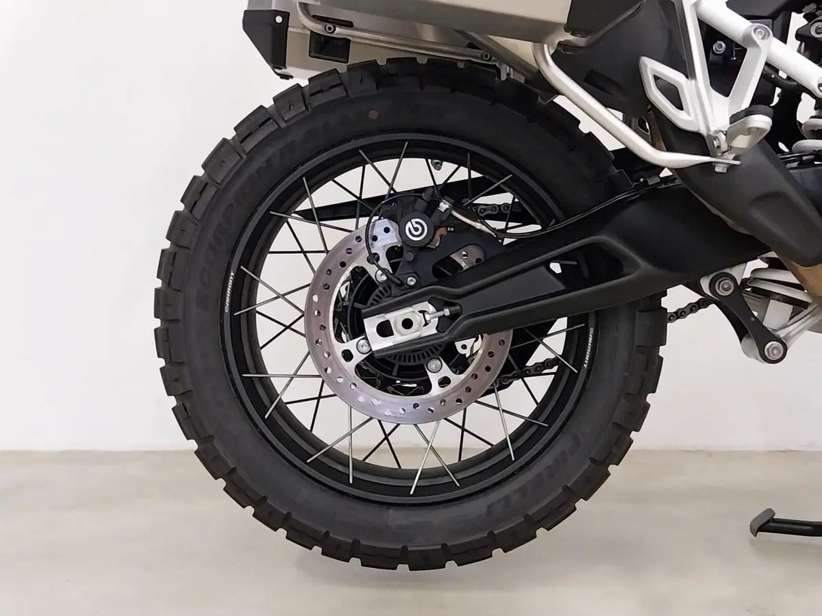 Triumph Tiger 900 GT Aragón Edition (2023 - 24) (11)