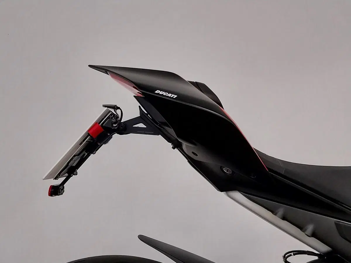 Ducati Panigale V4 1100 SP2 (2022 - 23) (7)