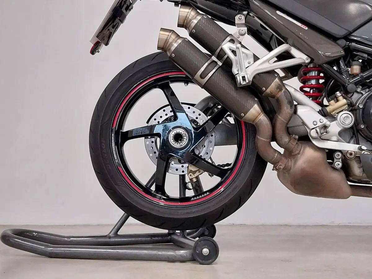 Ducati Monster S4R (2003 - 05) (10)