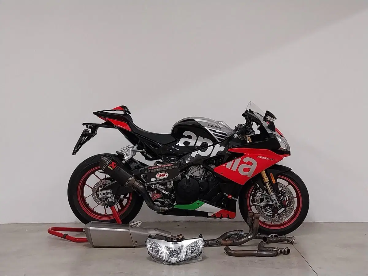 Aprilia RSV4 RF (2017 - 19)