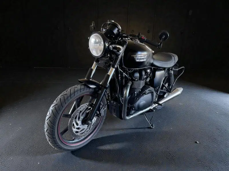 Triumph Bonneville SE (2009 - 13) (5)