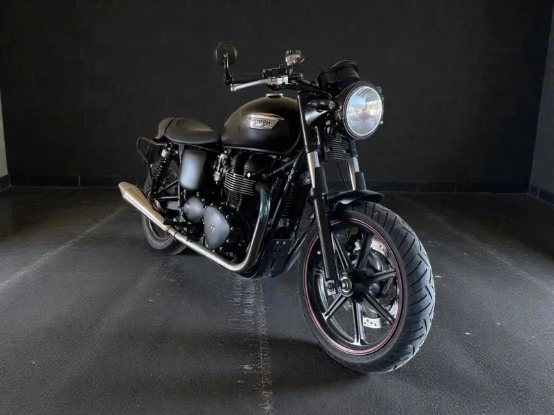 Triumph Bonneville SE (2009 - 13) (6)