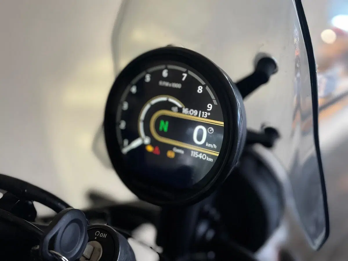 Royal Enfield Himalayan 450 (2024 - 26) (9)