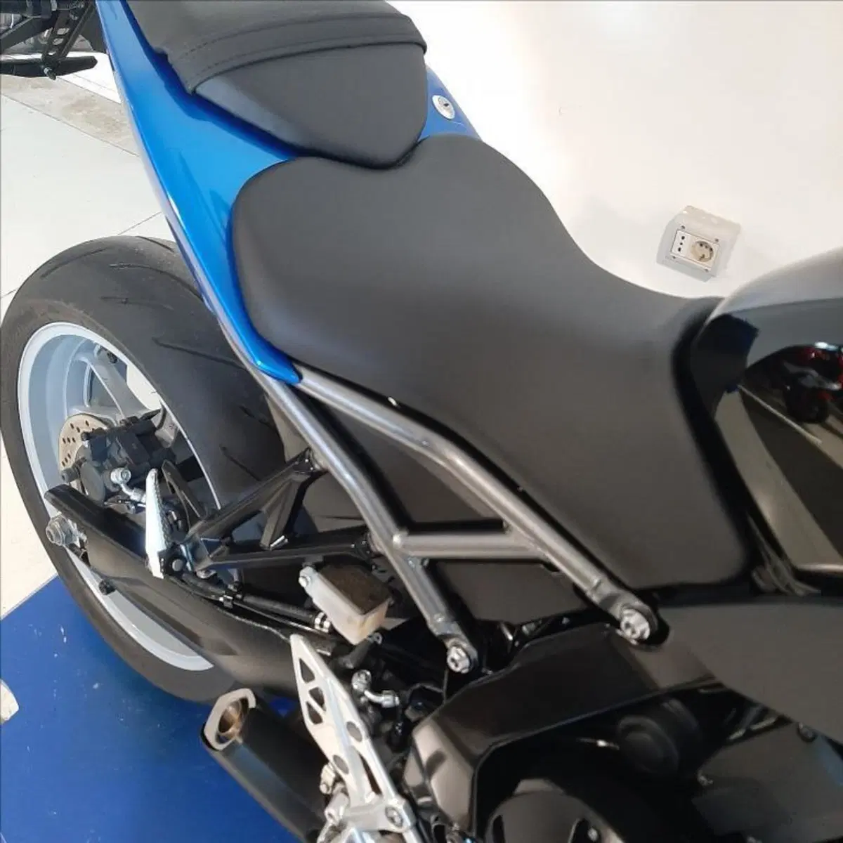 Suzuki GSX-8R (2024 - 26) (11)