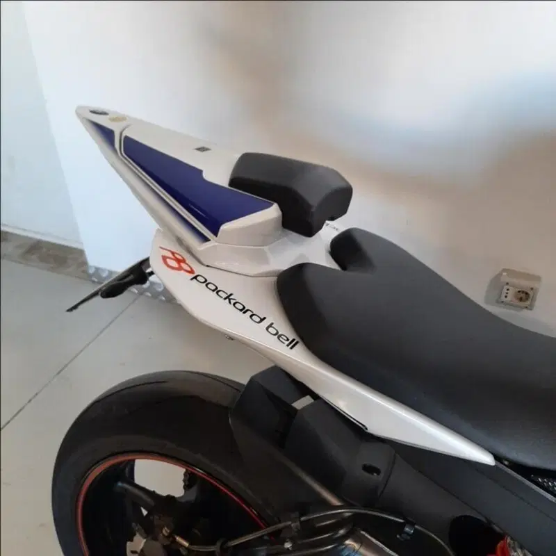 Yamaha YZF R6 (2008 - 09) (6)