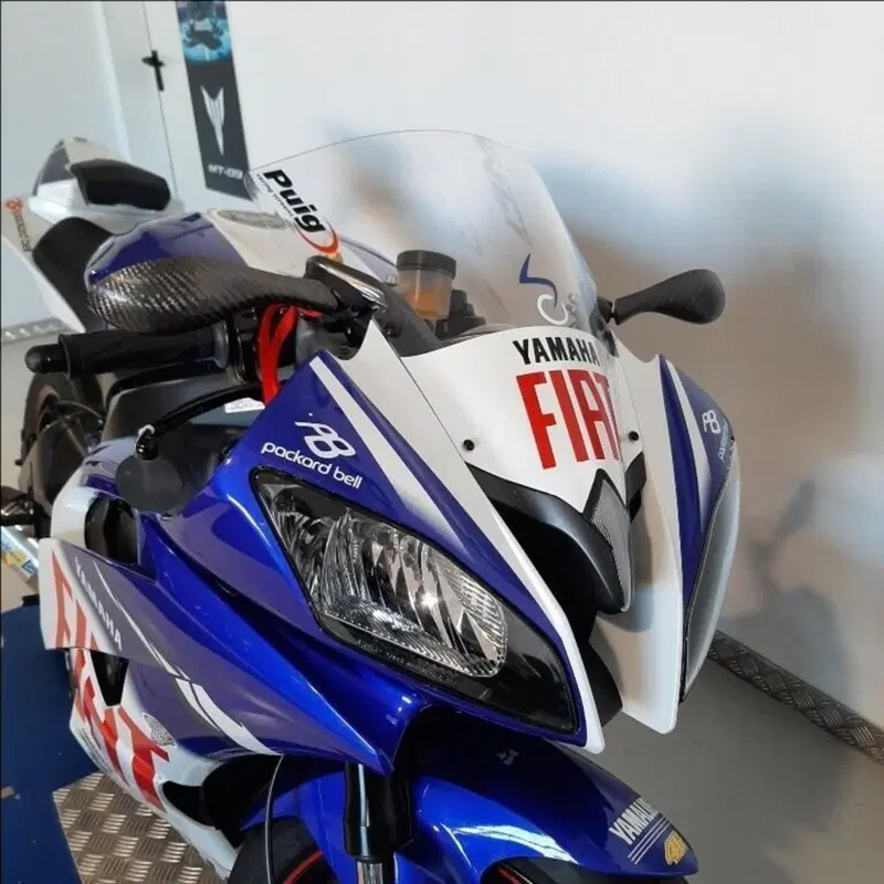 Yamaha YZF R6 (2008 - 09) (8)