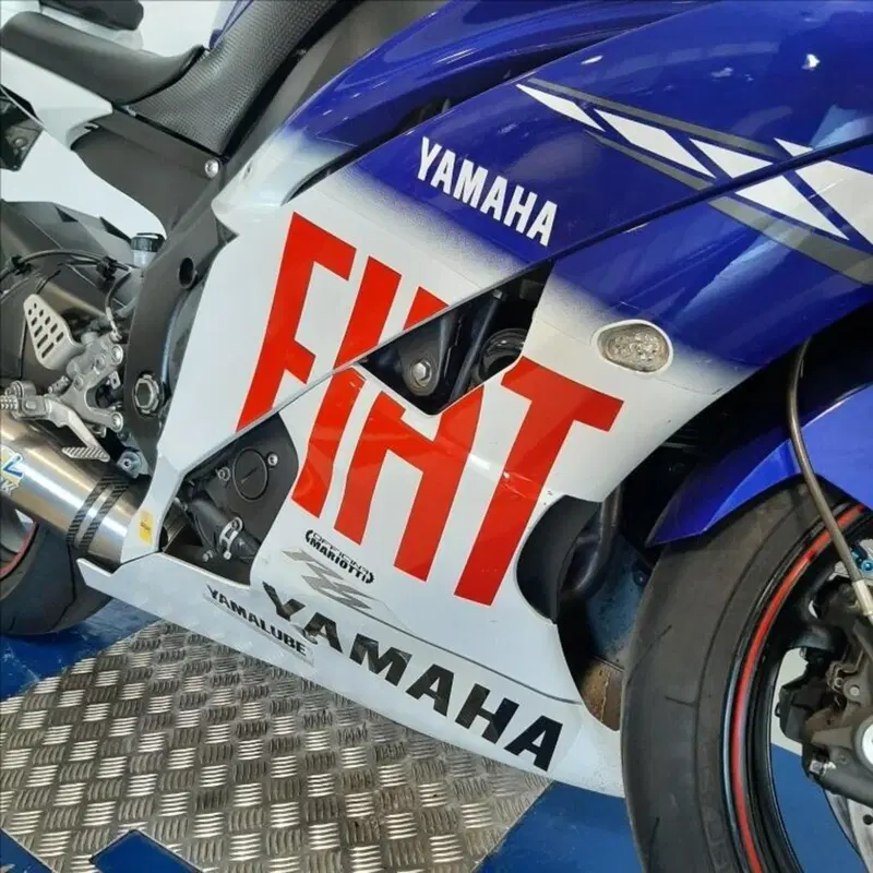Yamaha YZF R6 (2008 - 09) (16)