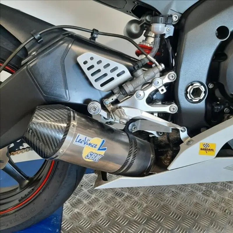 Yamaha YZF R6 (2008 - 09) (18)