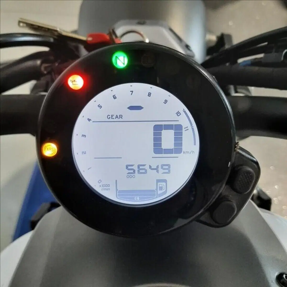 Yamaha XSR 700 ABS (2016 - 20) (12)