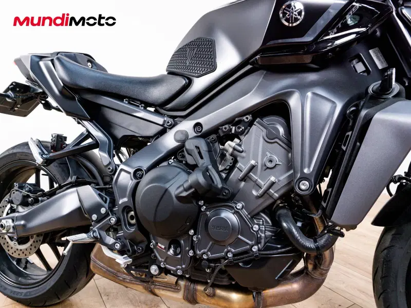 Yamaha MT-09 Y-AMT (2024 - 26) (4)