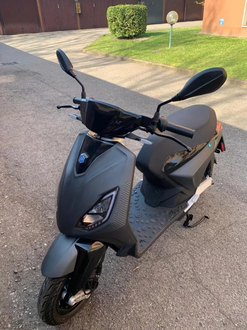 Piaggio 1 Active (2022 - 26) (4)