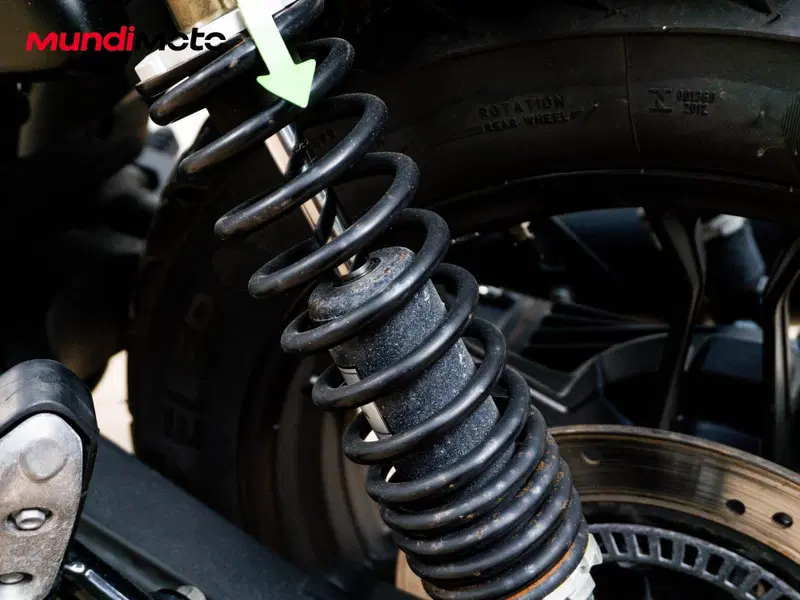Moto Guzzi V7 III Stone Night Pack (2019 - 20) (16)
