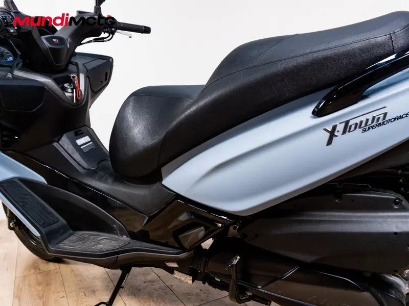 Kymco X-Town 300i (2025 - 26) (10)
