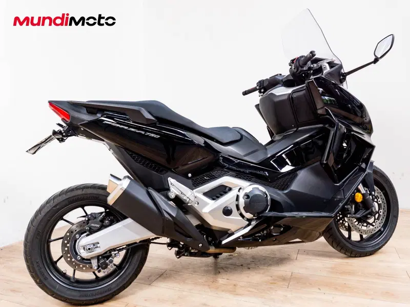 Honda Forza 750 DCT (2021 - 24) (3)