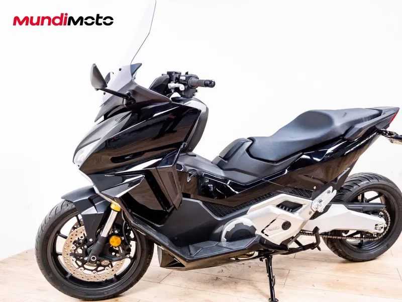 Honda Forza 750 DCT (2021 - 24) (8)