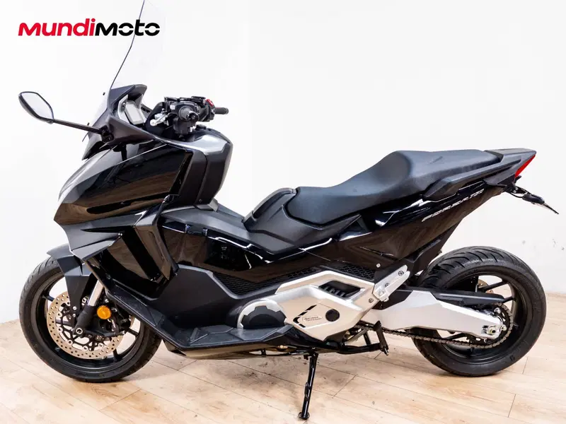 Honda Forza 750 DCT (2021 - 24) (6)