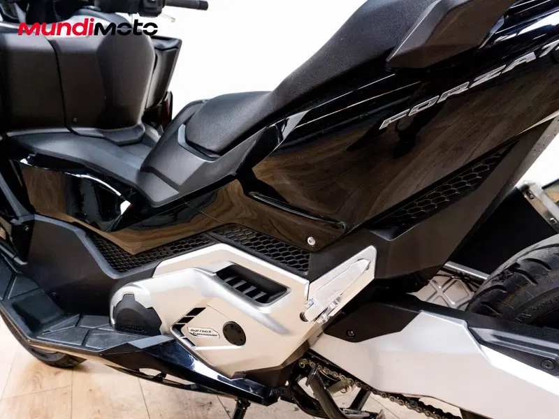Honda Forza 750 DCT (2021 - 24) (10)