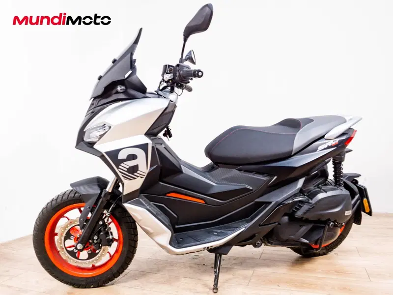 Aprilia SR GT 125 (2025 - 26) (8)