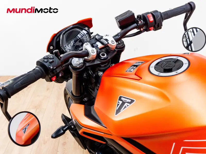 Triumph Street Triple 765 R (2023 - 26) (11)