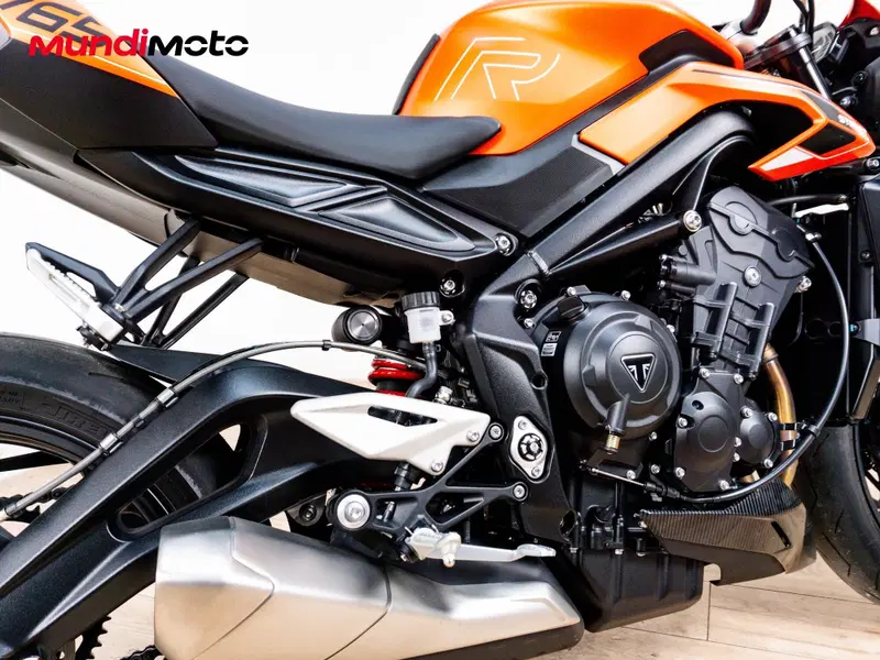 Triumph Street Triple 765 R (2023 - 26) (4)