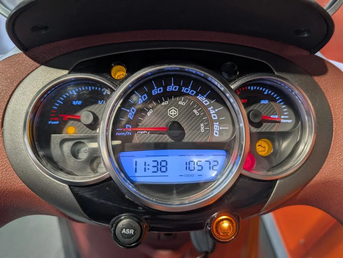 Piaggio Beverly 350 ABS (2016 - 20) (4)