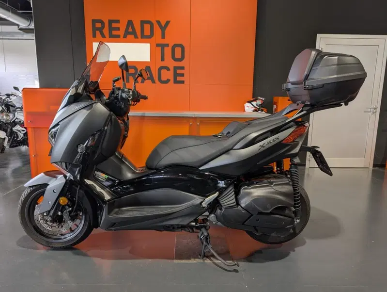Yamaha X-Max 400 Tech Max (2020) (2)