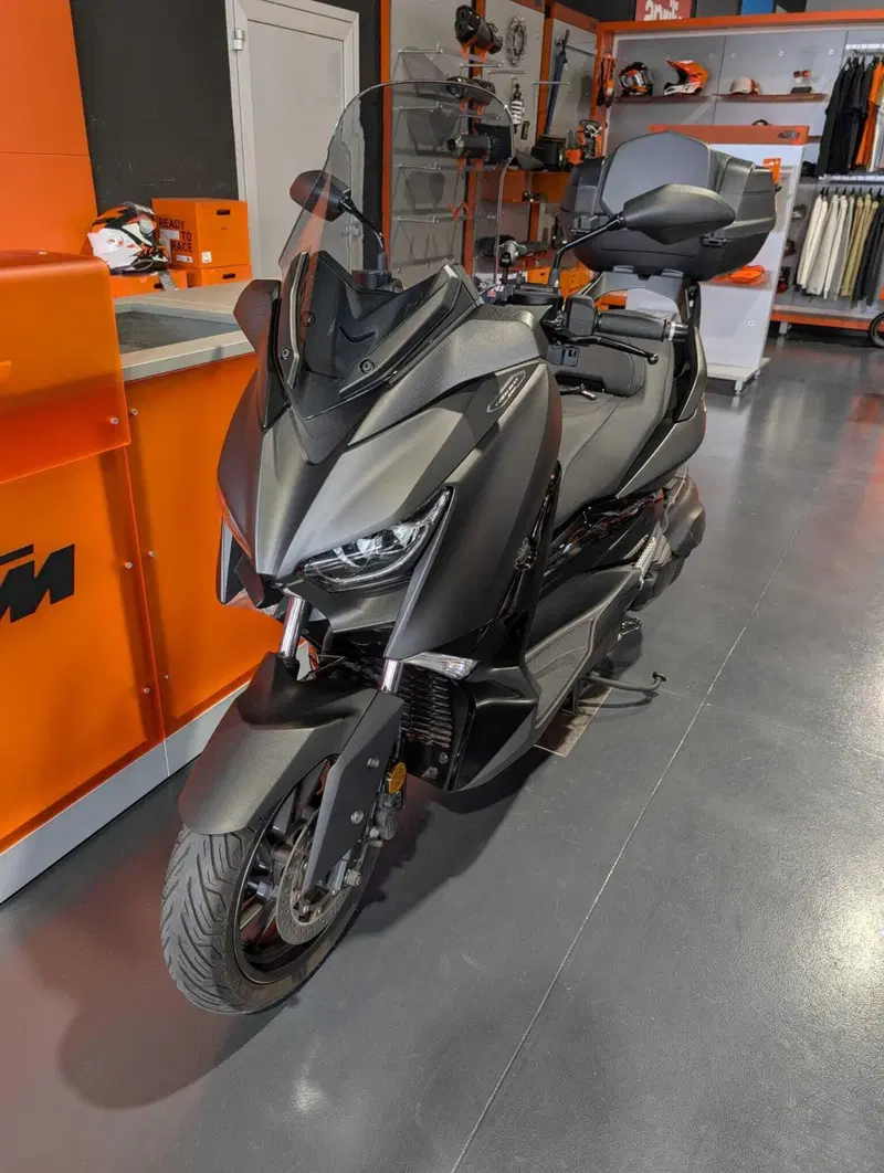 Yamaha X-Max 400 Tech Max (2020) (3)