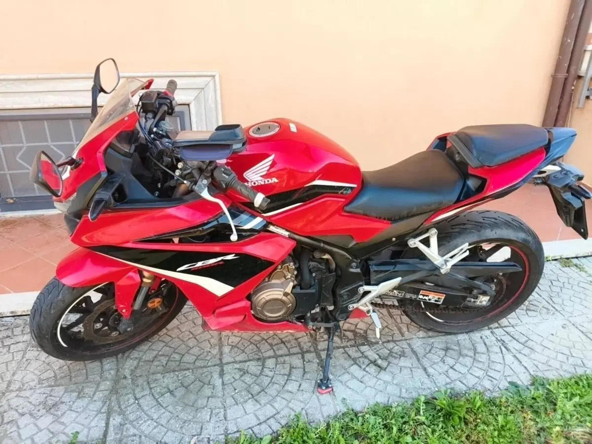 Honda CBR 500 R (2022 - 23) (3)