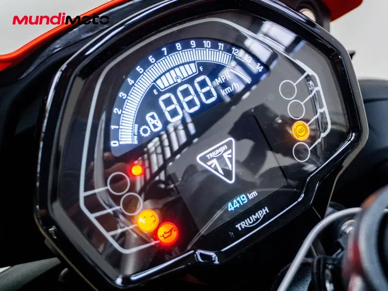 Triumph Street Triple 765 R (2023 - 26) (11)