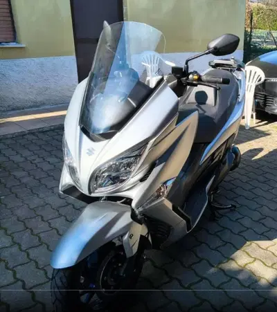Suzuki Burgman 400 (2022 - 24) usata