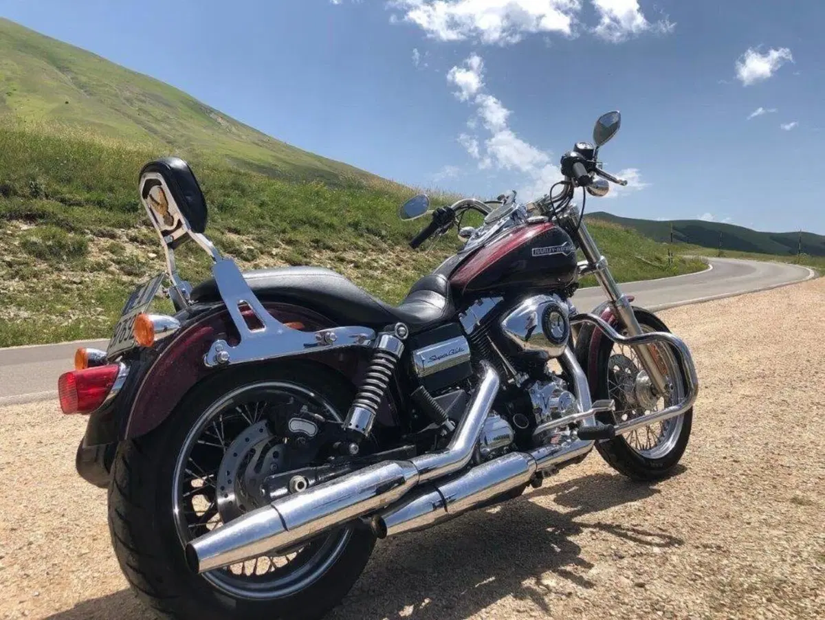 Harley-Davidson 1690 Super Glide Custom (2014) - FXDC (5)