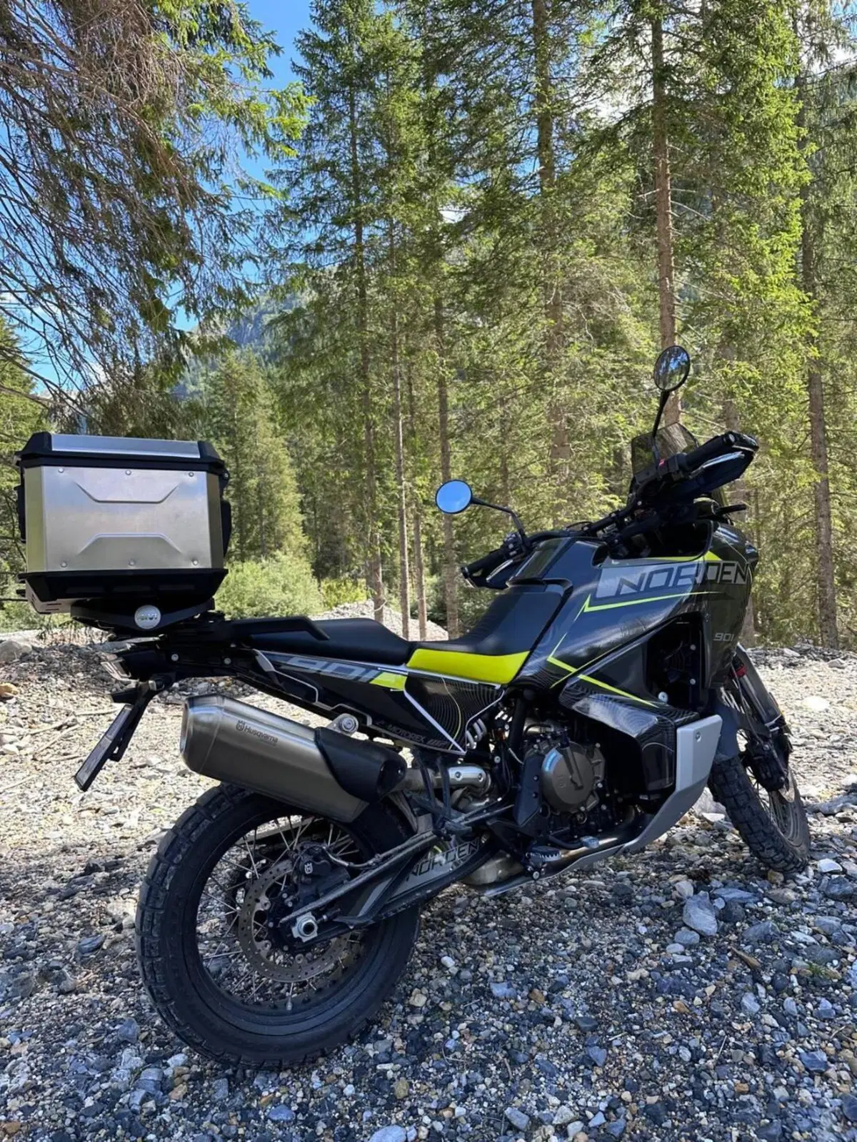 Husqvarna Norden 901 (2022 - 26) (2)