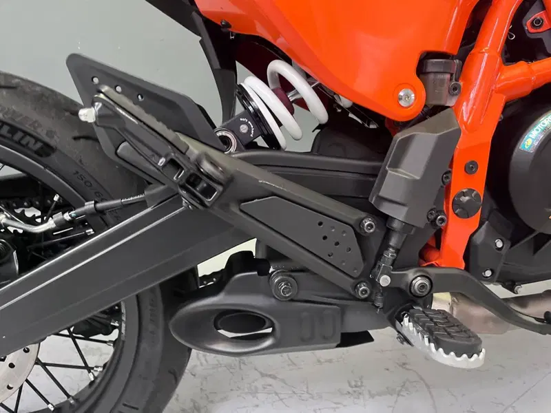 KTM 390 SMC R (2025 - 26) (7)
