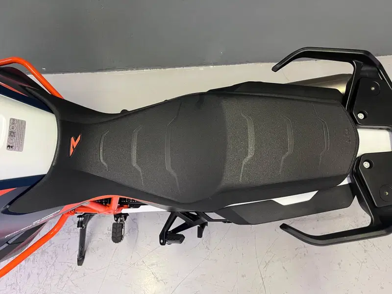 KTM 1390 Super Adventure R (2026) (9)
