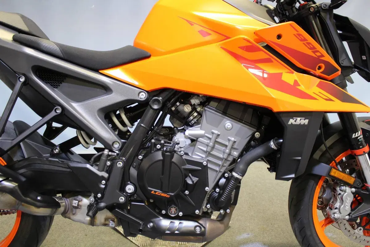KTM 990 Duke (2024 - 26) (9)
