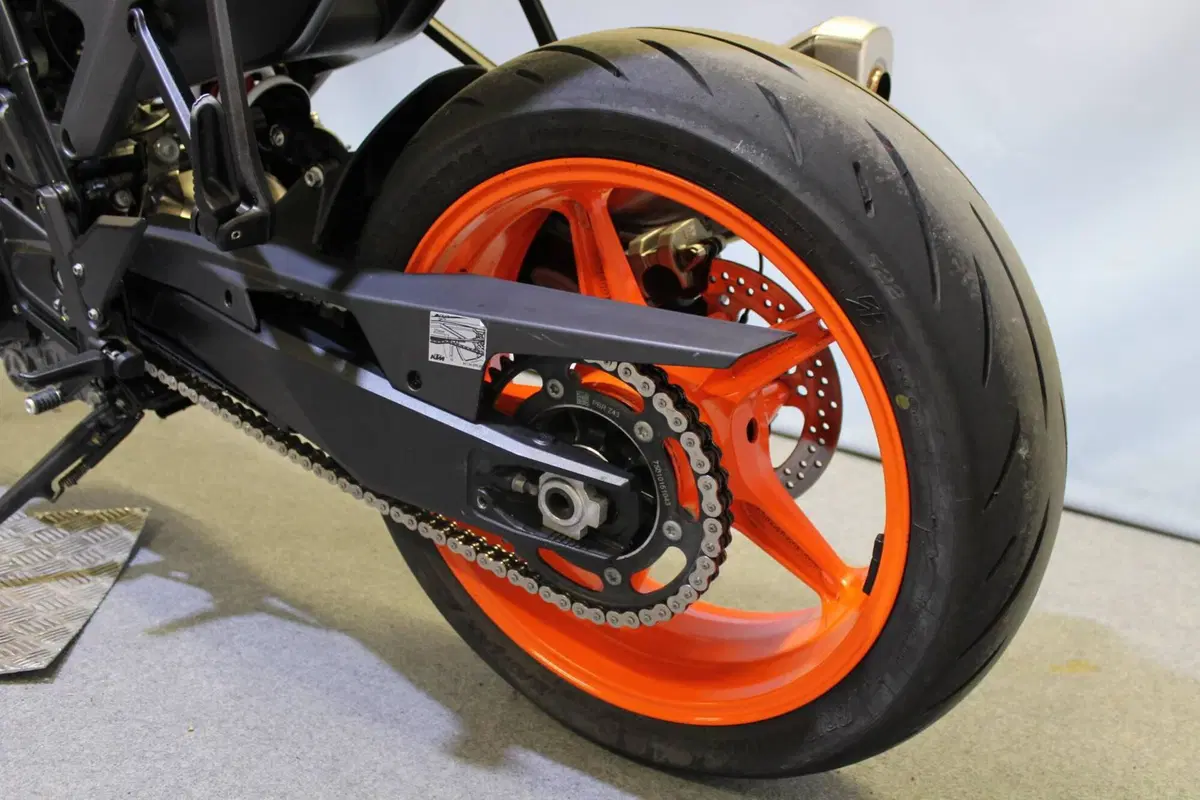 KTM 990 Duke (2024 - 26) (15)