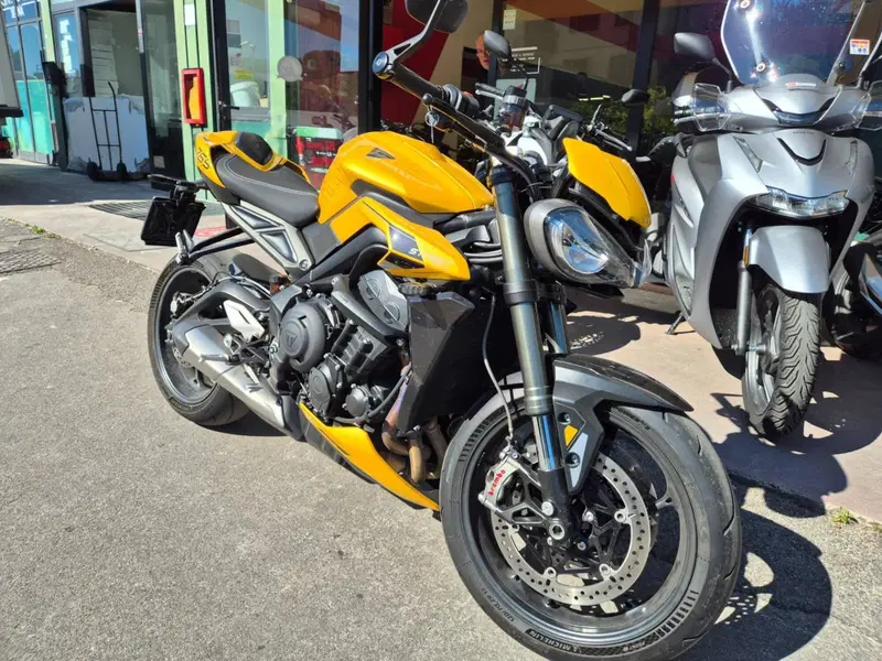 Triumph Street Triple 765 RS (2023 - 26) (2)