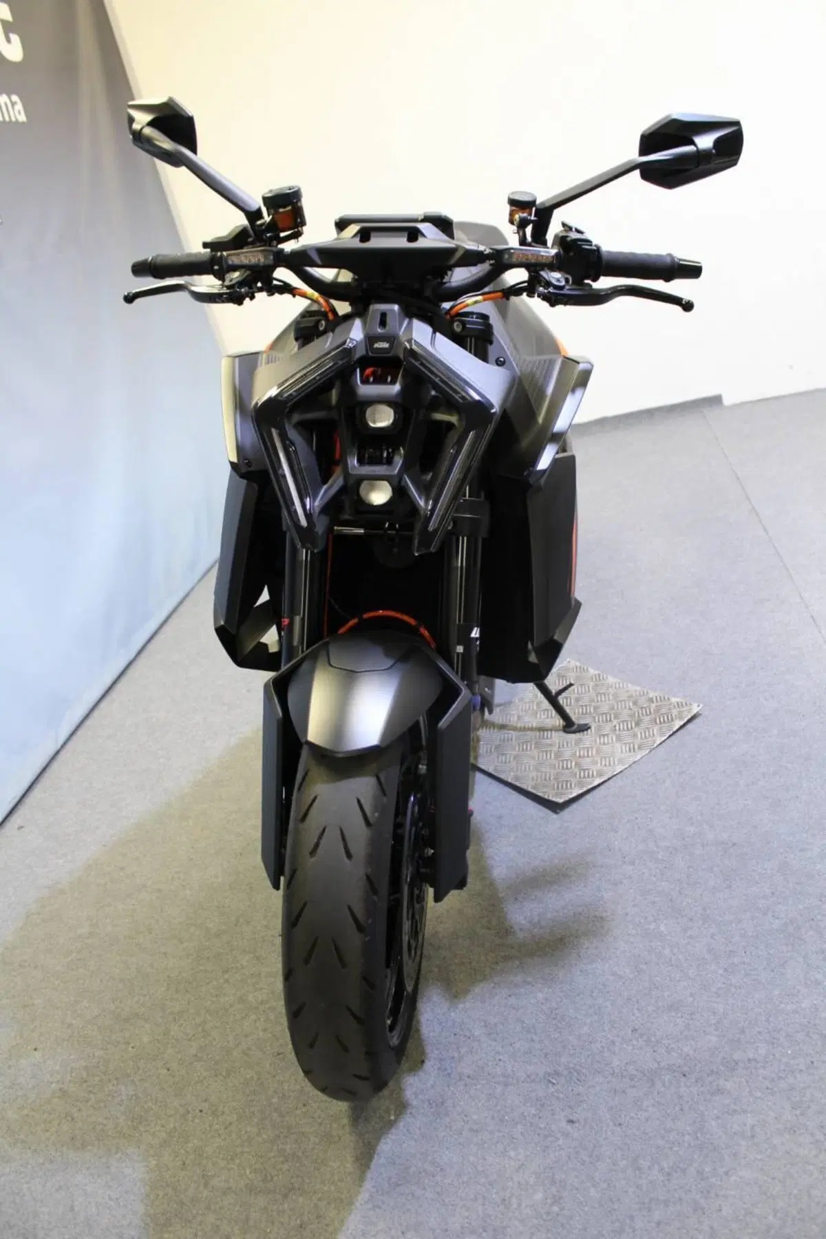 KTM 1390 Super Duke R (2024 - 26) (13)