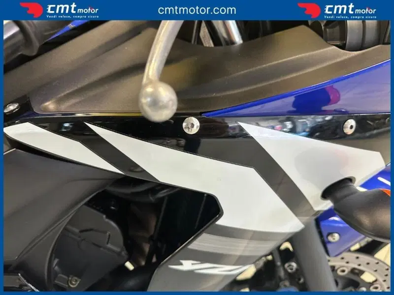 Yamaha YZF R6 (2003 - 04) (7)
