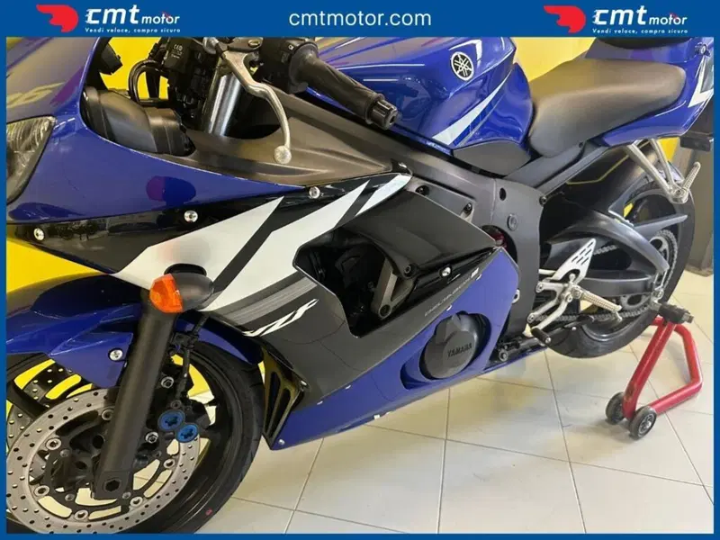 Yamaha YZF R6 (2003 - 04) (9)