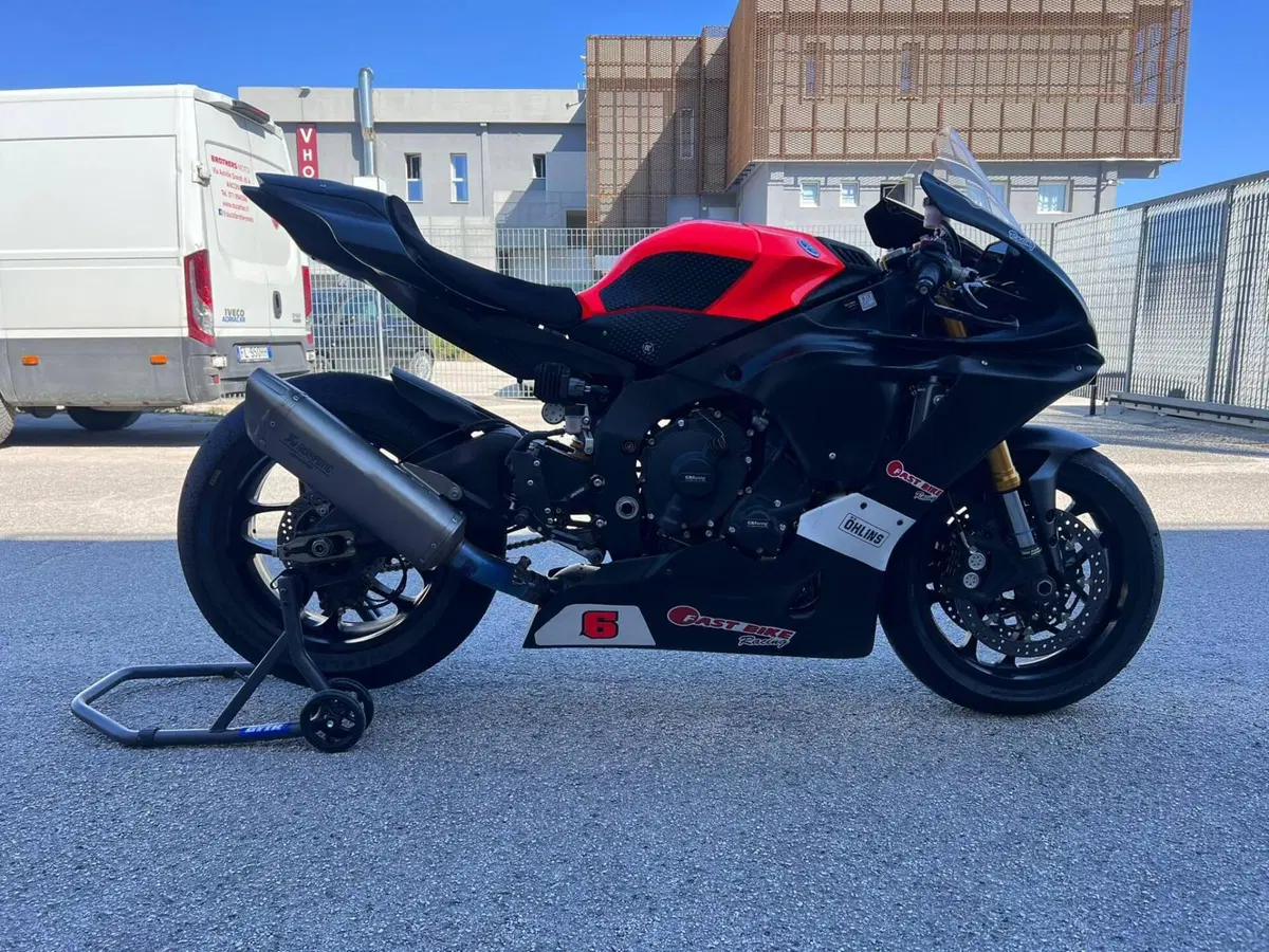 Yamaha YZF R1M (2020 - 25) (3)