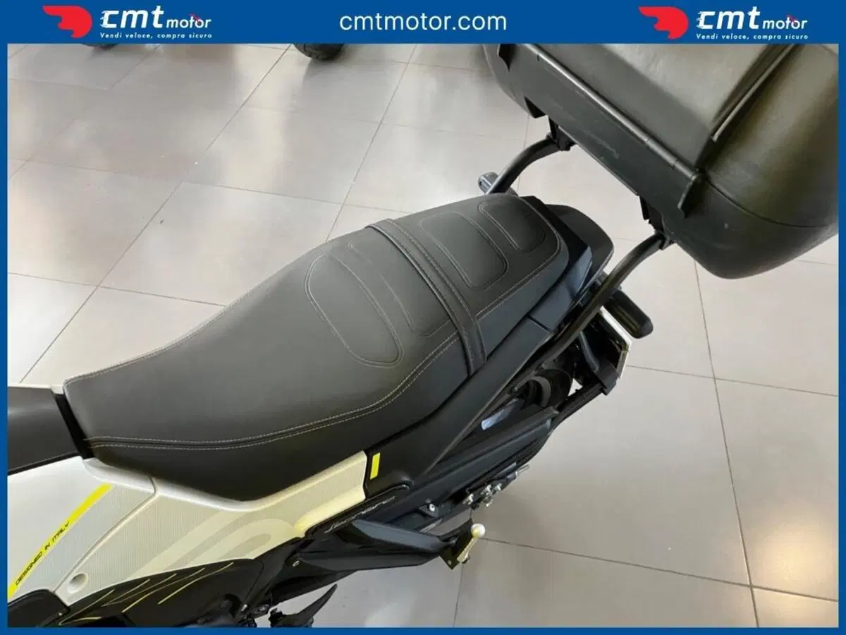 Benelli Leoncino 125 (2022 - 25) (7)