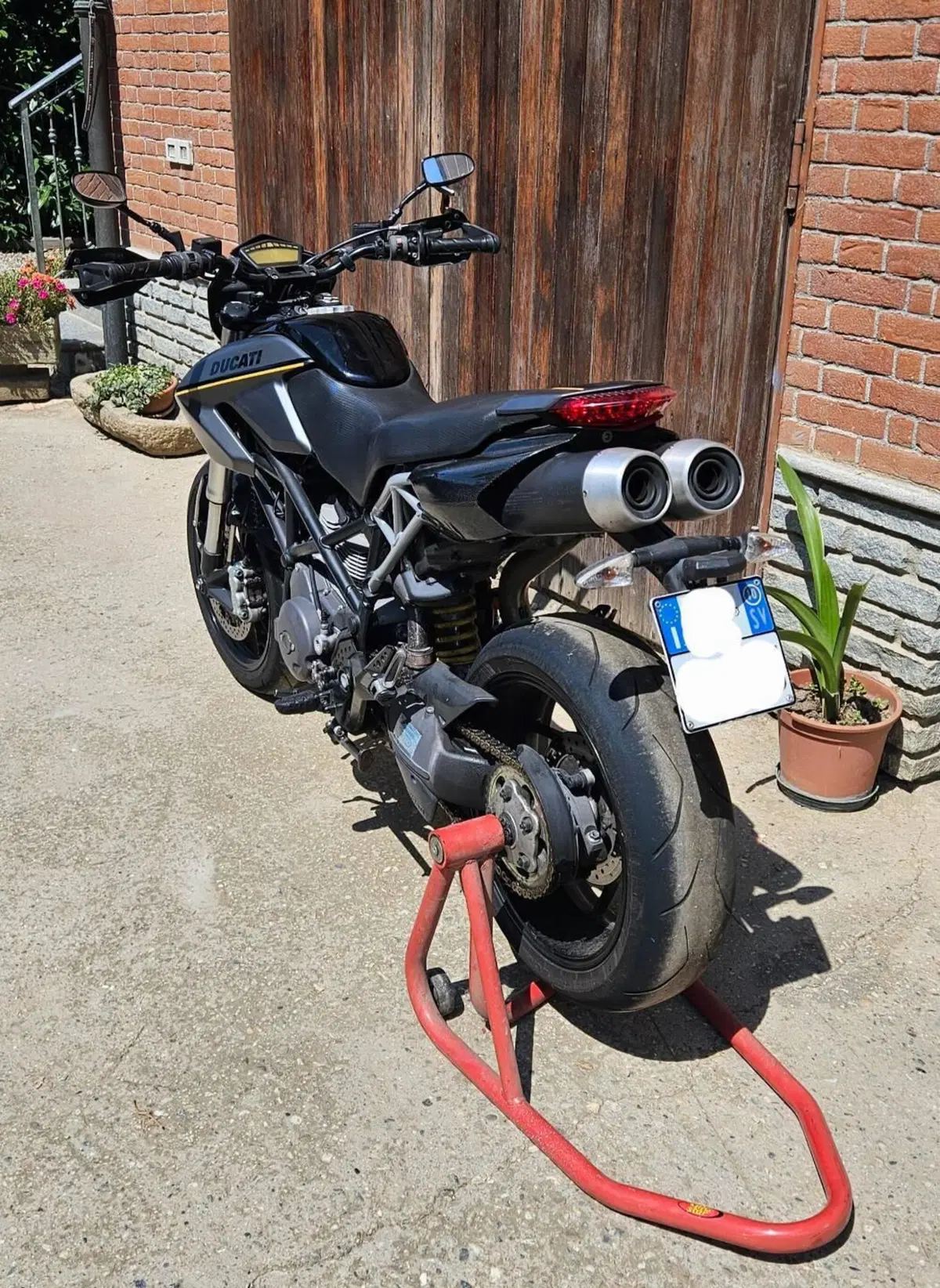 Ducati Hypermotard 796 (2012) (3)
