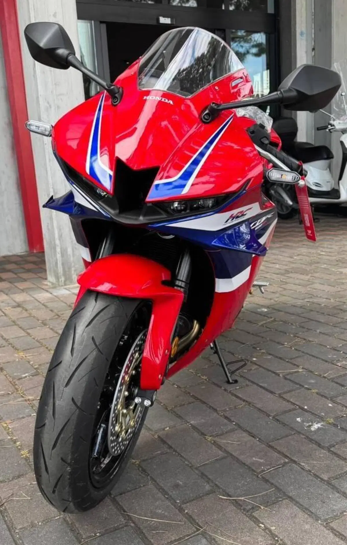Honda CBR 600 RR (2024 - 26) (4)