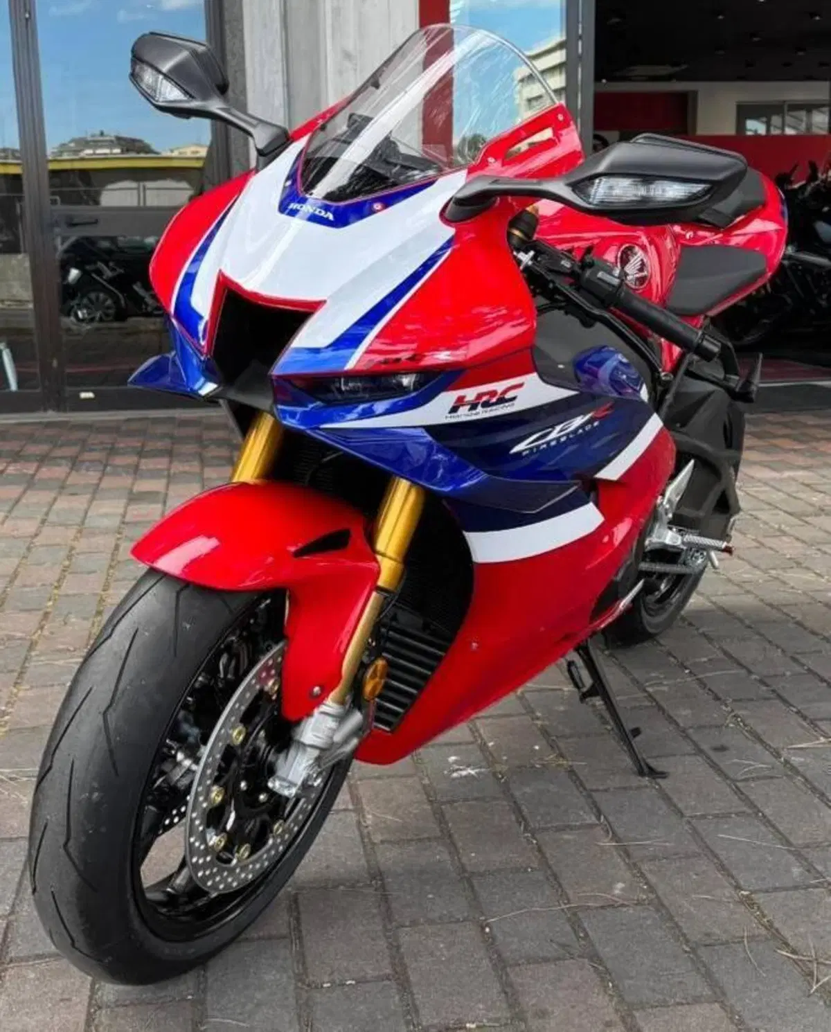 Honda CBR 1000 RR-R Fireblade SP (2024 - 26) (2)