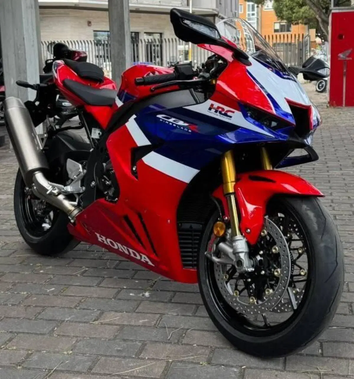 Honda CBR 1000 RR-R Fireblade SP (2024 - 26) (3)