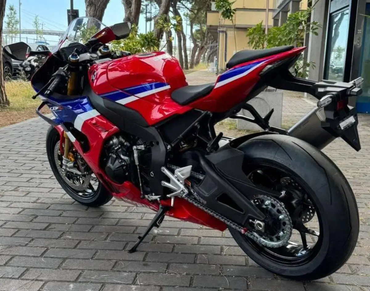 Honda CBR 1000 RR-R Fireblade SP (2024 - 26) (5)