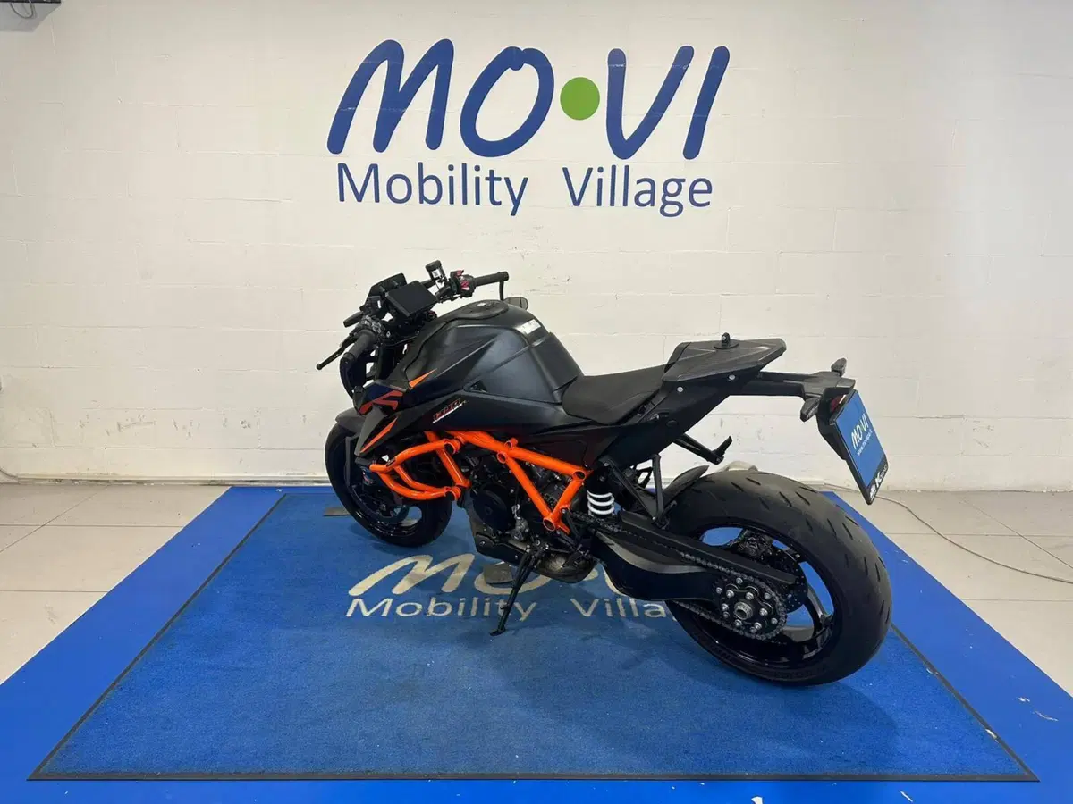 KTM 1390 Super Duke R (2024 - 26) (4)