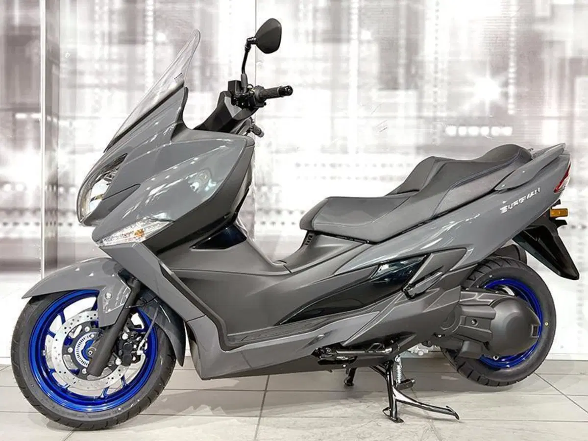 Suzuki Burgman 400 (2022 - 24) (7)